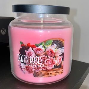 DOZEN ROSES STRONG SCENT CANDLE